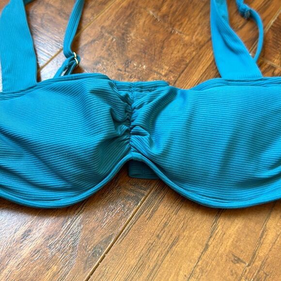 Shade & Shore 36C Blue Shirred Ribbed Bandeau Bikini Swim Underwire Top - Picture 8 of 11